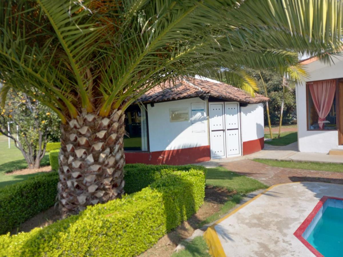 Hm Hotel El Rancho Las Margaritas Valle de Bravo Εξωτερικό φωτογραφία